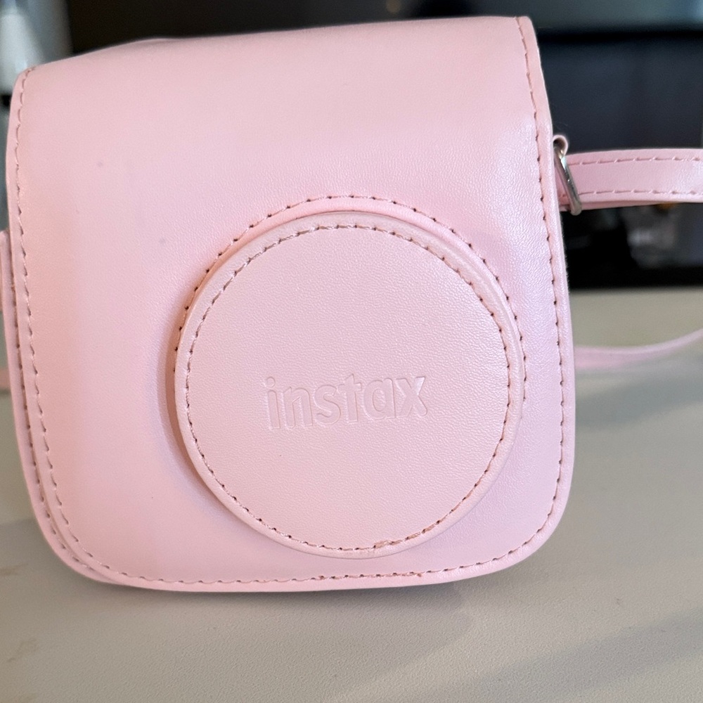 Instax Mini 7+ Blush Pink Instant Camera with Case - Picture 4 of 4